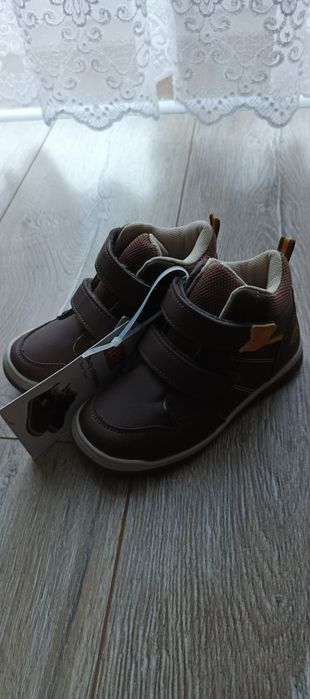 Buty trzewiki chłopięce dziecięce 26 z dinozaurem przejściowe