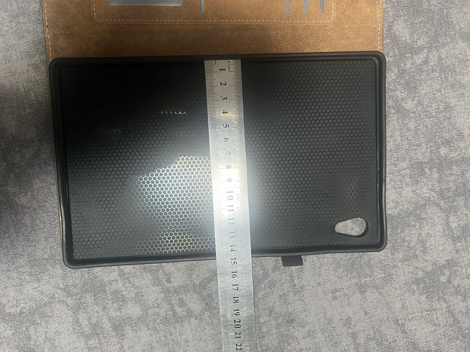 Продам чохол на планшет Lenovo Tab M 10 HD Gen 2 10 1