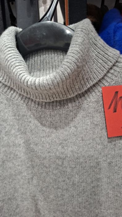 kamizelka bezrękawnik welna 100 % M,L wymiary na zdjęciach