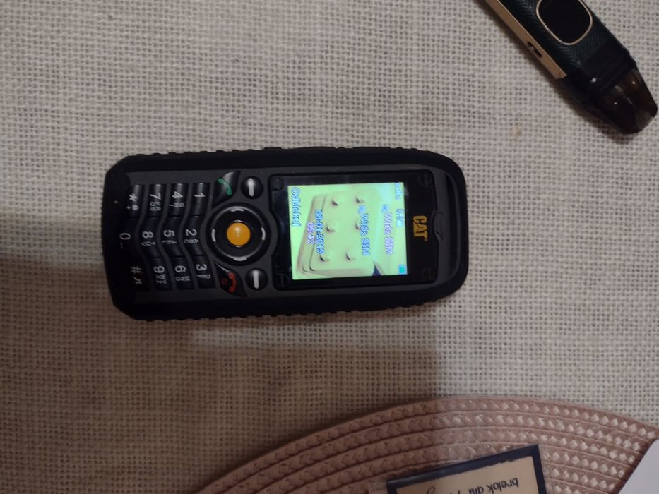 Pancerny telefon CAT dual sim