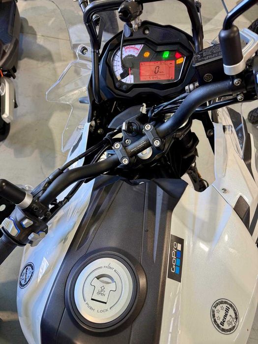 Moto benelli TRK502