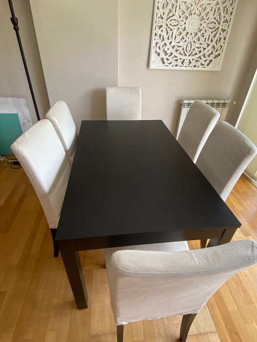 Aparador/ mesa de jantar/ cadeiras