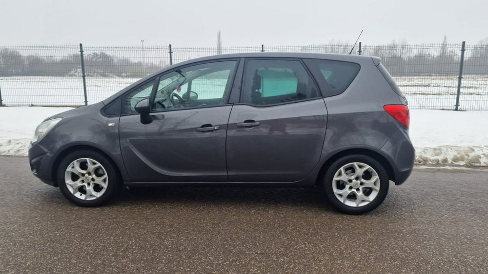 Opel Meriva B 2011r 1.4T 140KM Tempomat ISOFIX Czujniki parkowania