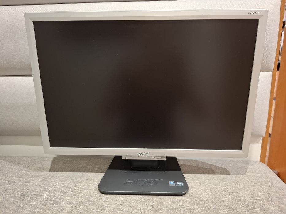 Monitor komputerowy Acer 22" AL2216W - bdb stan