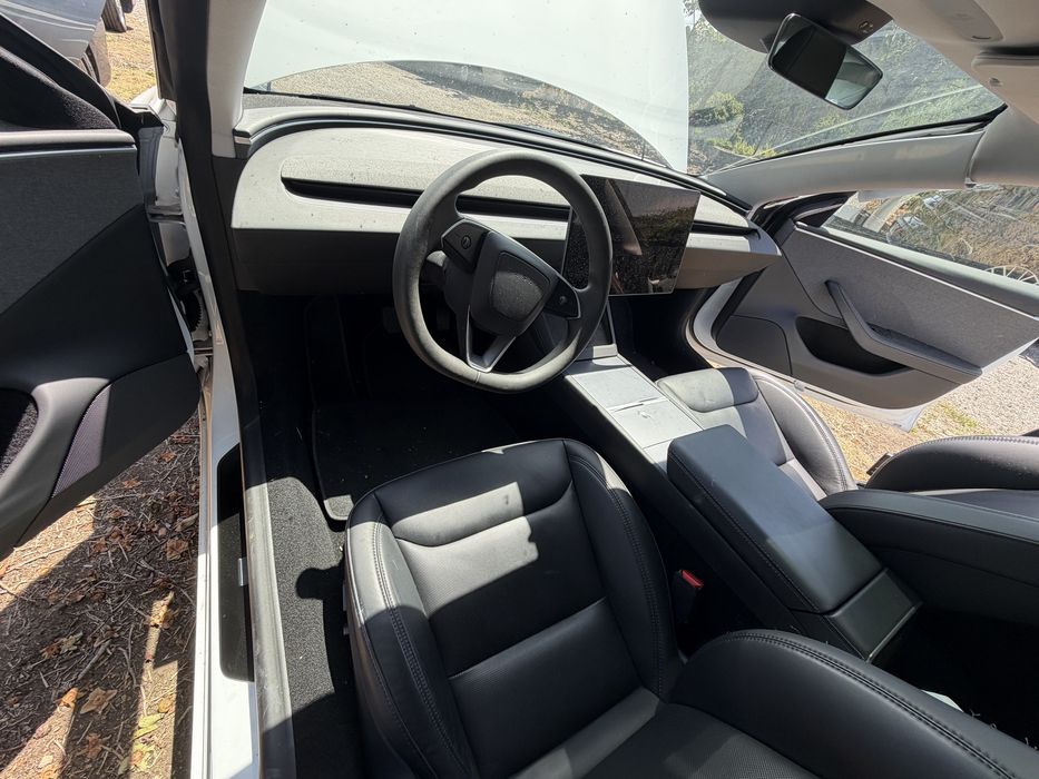 Salvado Tesla model  3 Higlhand   Standart nacional  com 30000km