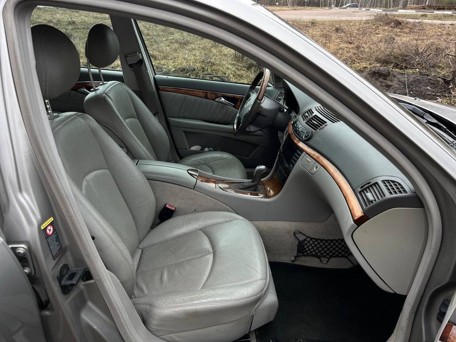 Mercedes-Benz E320 2004 рік автомат 3,2 газ/бенз ДЛЯ військових