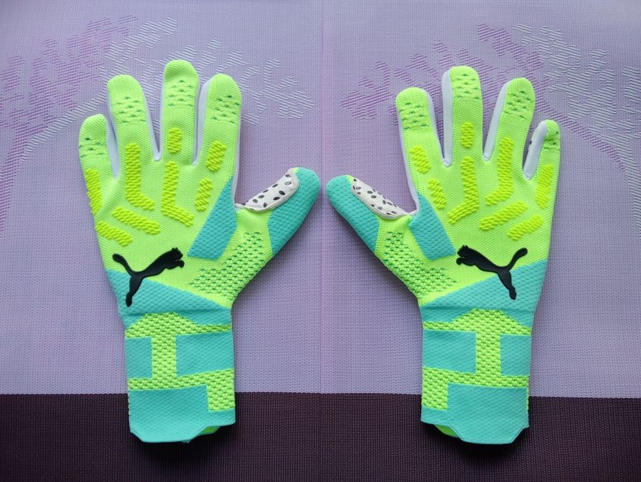 Воротарські рукавиці / Перчатки воротарські