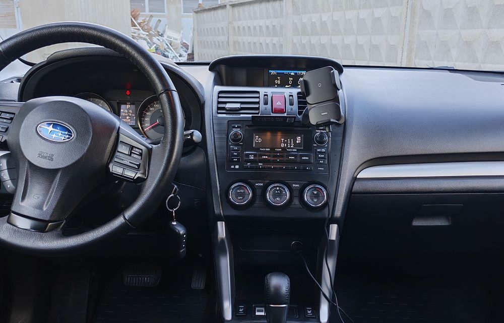 Subaru Forester (SJ)2.5 AWD 2013 року