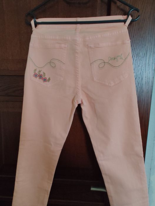 Nowe spodnie jeansowe Desigual r. 24/XS