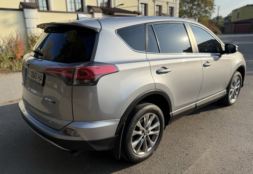 Toyota rav-4 2016
