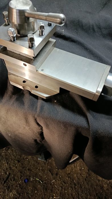 Продам малу продольну на токарний станок.