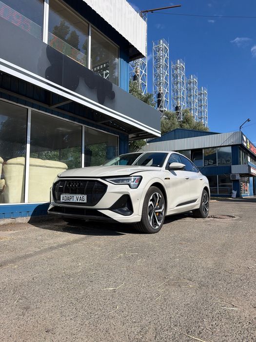 Ремонт Porsche Audi Lamborghini після ДТП, Українізація, руссифікація, Навігація SOS кодування всіх систем зняття захисту компонентів