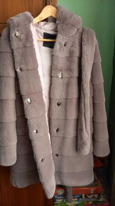 Шуба з капюшоном