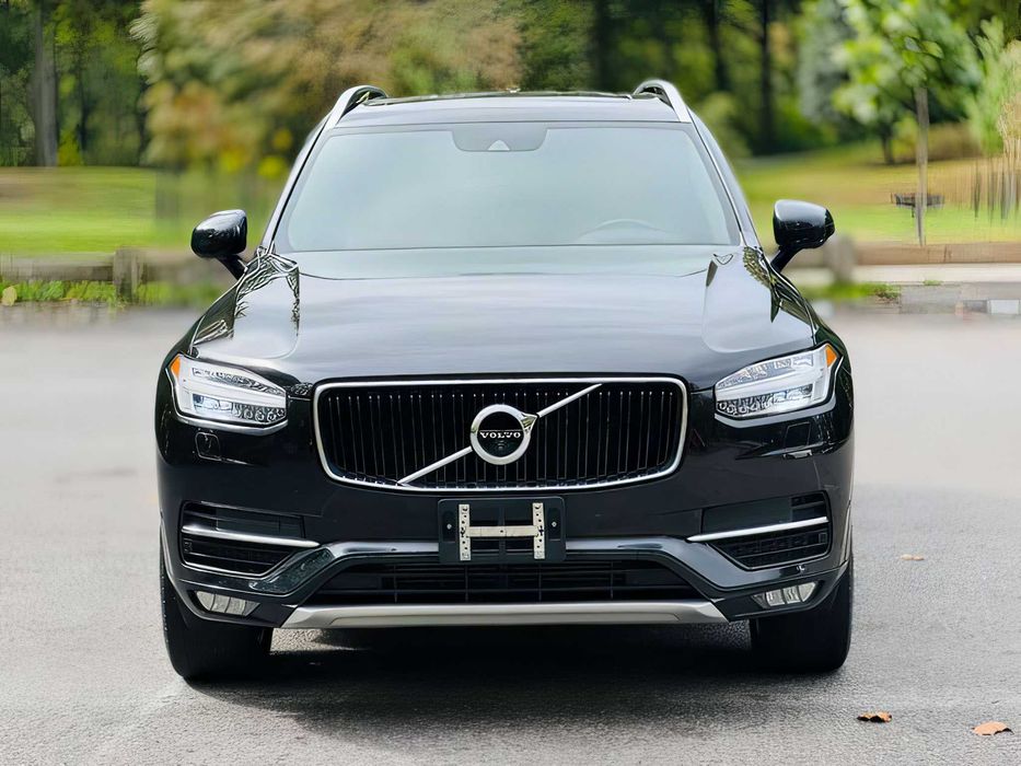 Volvo XC90      2018