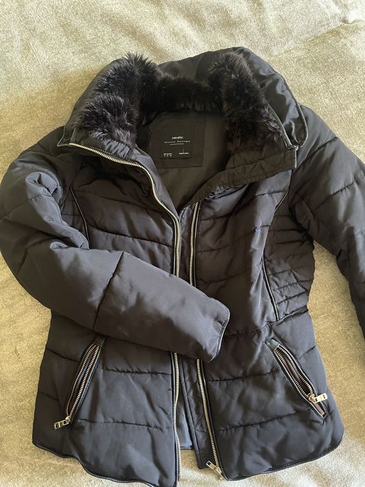 Утеплена жіноча куртка від Zara