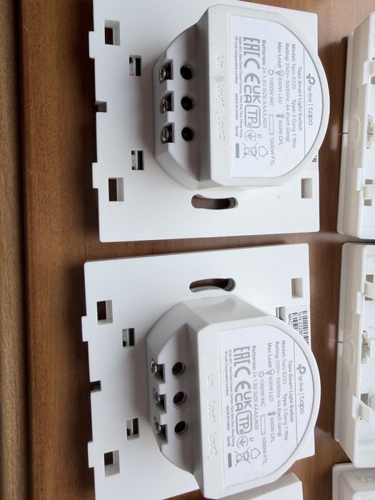 TP-Link Tapo S220 (4unid) + Hub H100 (1unid)