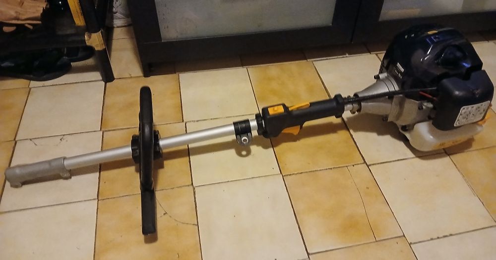 Roçadora titan praticamente nova