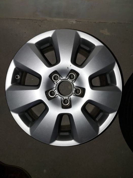 Felgi OE Audi R16 7,5J proste, nie naprawiane.