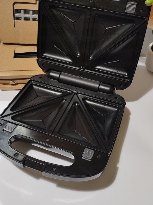 Мультимейкер (вафельниця-бутербродниця-гриль) Russell Hobbs Fiesta 3-1