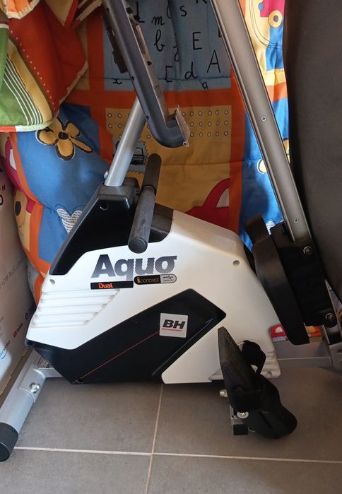 Máquina de Remo BH Fitness Aquo Dual i.Concept – Como Nova