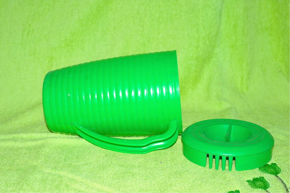 Большая лейка для воды, графин