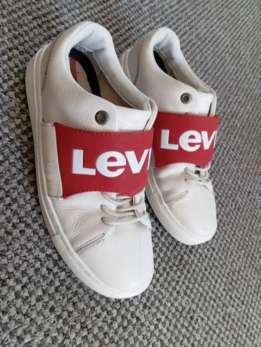 Buty damskie sneakersy marki Levi's  Batwing Sneaker. R. 37