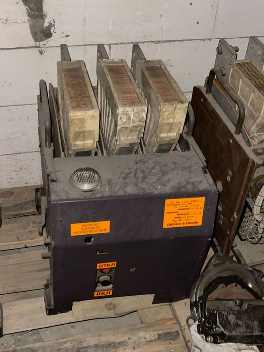 Вимикач Электрон э25 2500А  в наявностi 4 шт