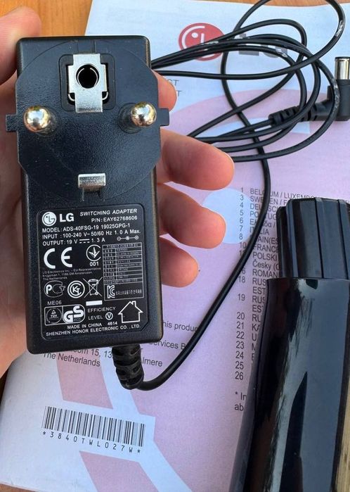 Монітор 23.8” FullHD LG 24MP57HQ-P. VGA і HDMI кабелі. Камера Logitech