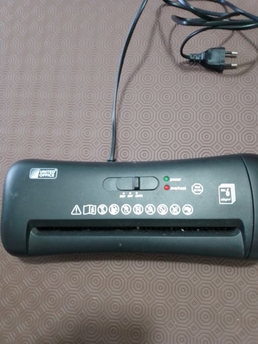 Máquina de cortar papel