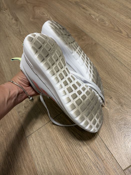 Кросівки adidas 37 розмір