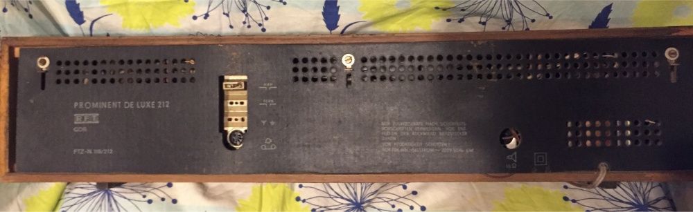 Radio antigo Bruns Prominent De Luxe 212 de 1973