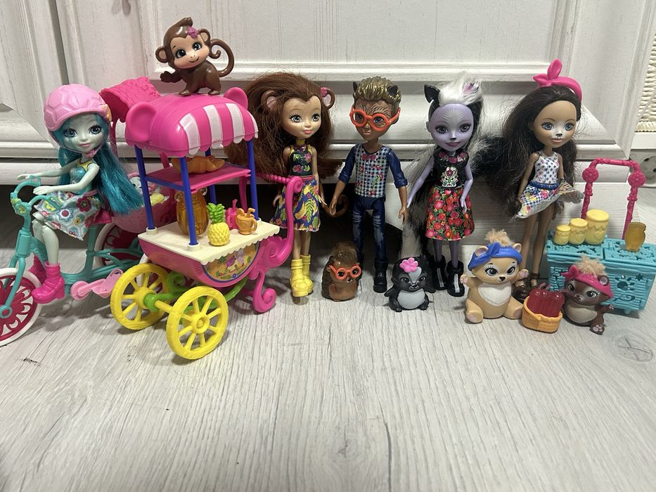 Энчалтиманс  , Барби куклы