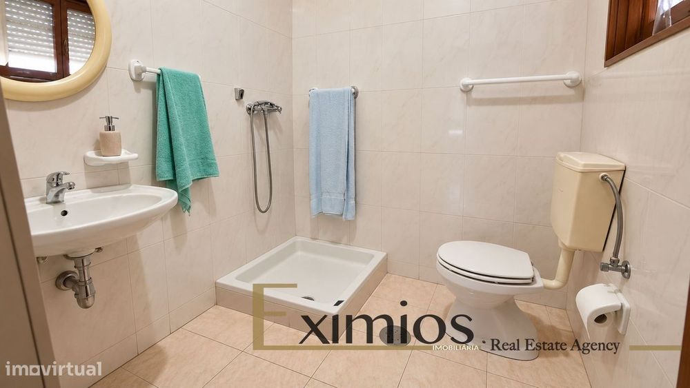 Quinta com 19.600m², situada na Maia