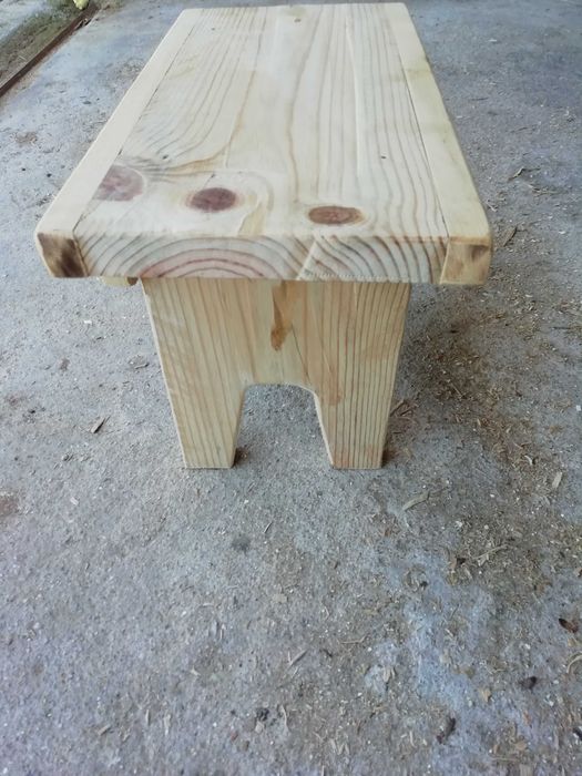 Bancos pequenos madeira ( palete)