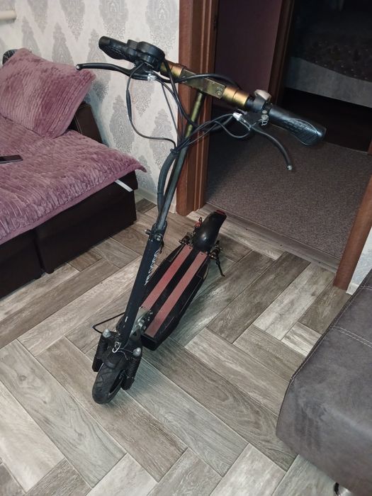 Продам електросамокат