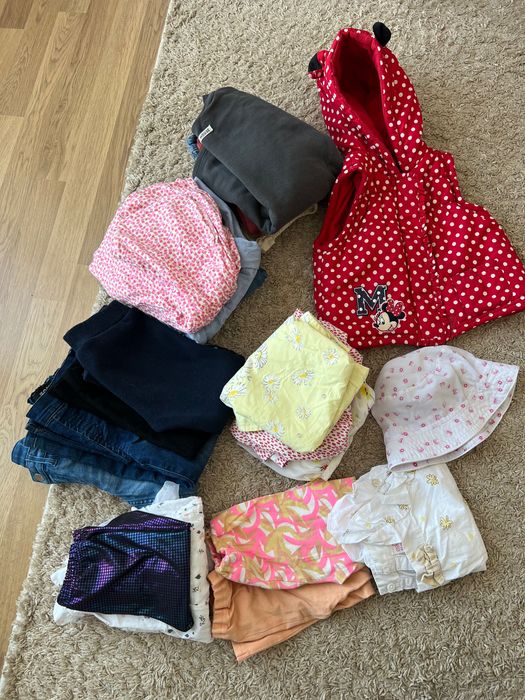 Набір речей на дівчинку 2-4 роки