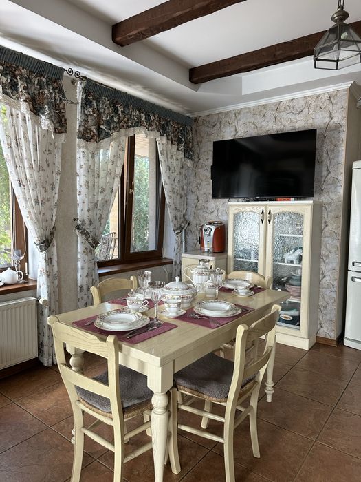 Будинок в класичному стилі. Для Родини в затишному місці біля моря.