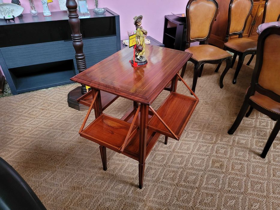 Mesa de apoio em madeira com 4 prateleiras - Muito bom es