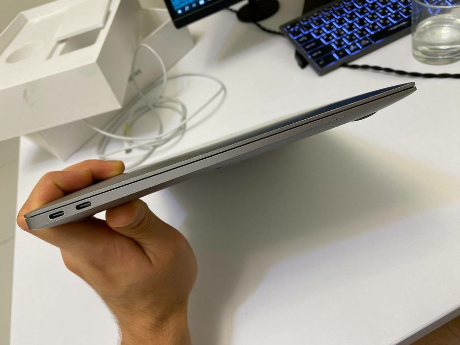 MacBook air 13" 2020