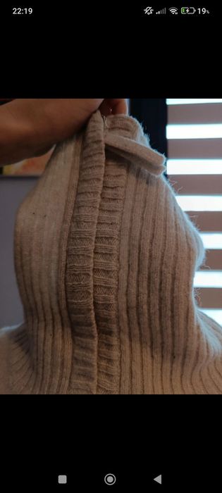 jasny rozsuwany krótki sweter z golfem 100%wełna