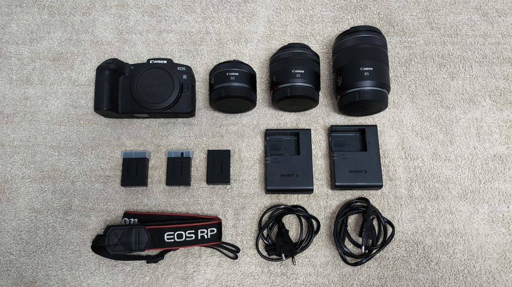 Canon RP + 50mm 1.8 + 35mm 1.8 Macro + 85mm 2.0 Macro