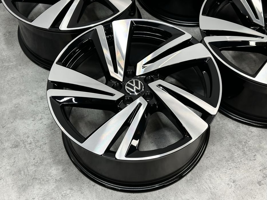Нові оригінальні диски Volkswagen Touareg R-Line Nevada 5x112 R20
