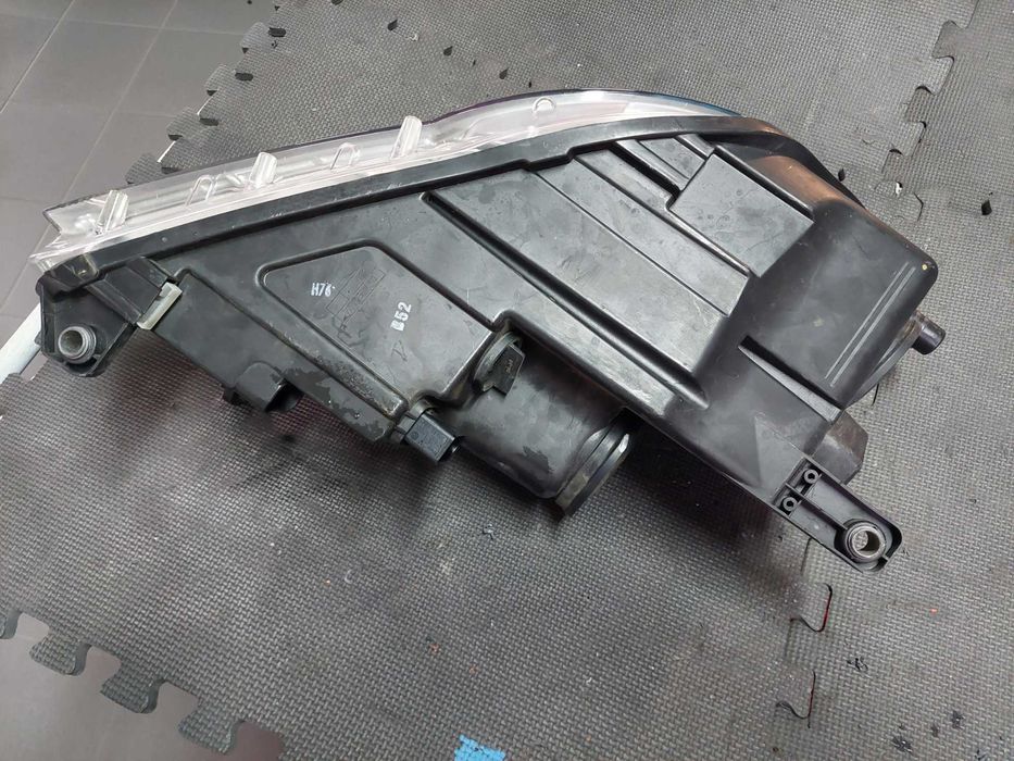 farol esq  vw tiguan