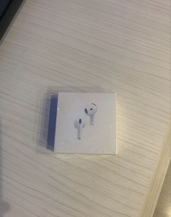 Sluchawki Airpods 4 ANC