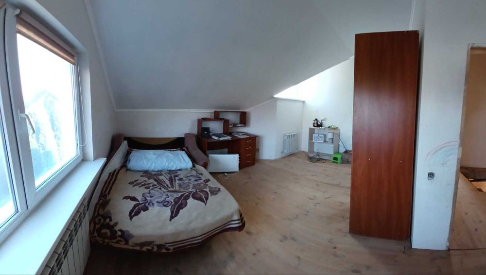 Будинок з незавершеним ремонтом 178м.кв. з гаражем