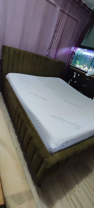 Łóżko 160x200 z materacem