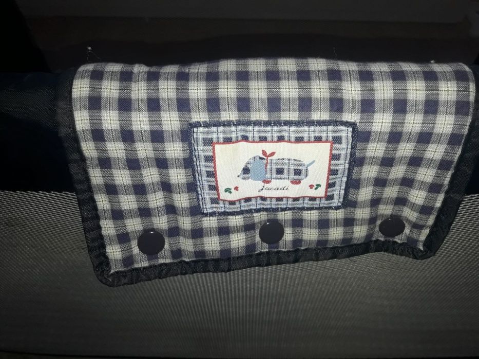 Cama de passeio ou parque(desmontável) para bebé