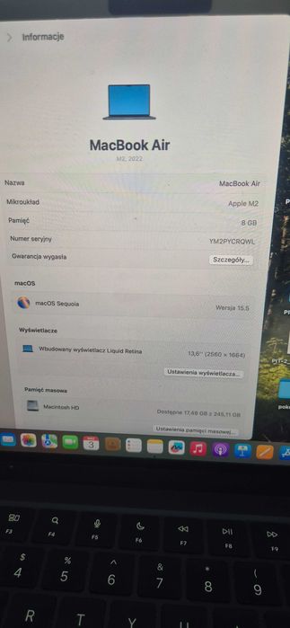 Macbook air m2 13,6 8core 8gb RAM 256gb SSD