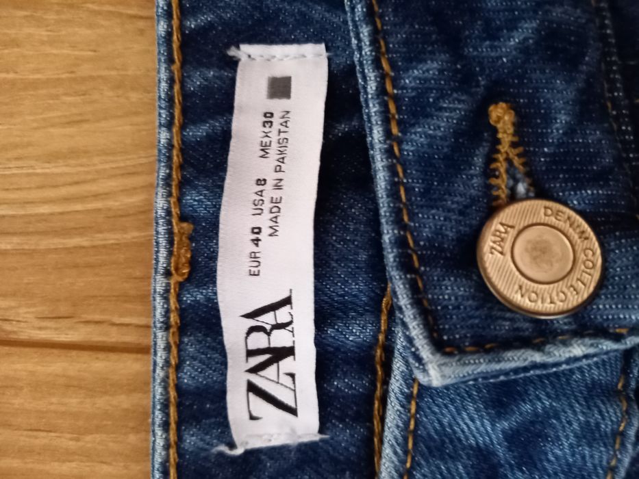 Ciemnoniebieskie jeansy 40
