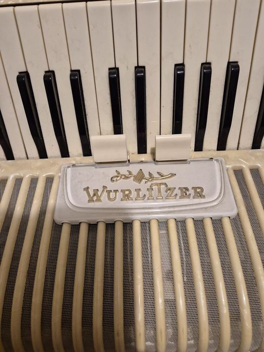 Akordeon Wurlitzer 120b hohner